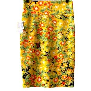 NWT LuLaRoe Yellow Floral Cassie Pencil Skirt - Size Small - Stretch - Colorful